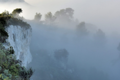 1511-Rognac-La-colline-dans-le-brouillard-12-scaled